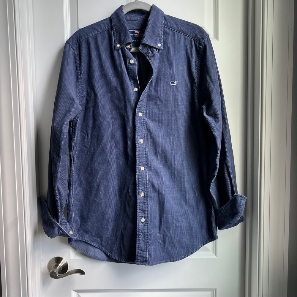 Vineyard Vines Men's blue corduroy button down size Medium slim fit whale shirt